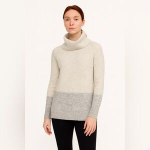 3/$30 - REITMANS Cozy Gray & Beige Cream Sweater
